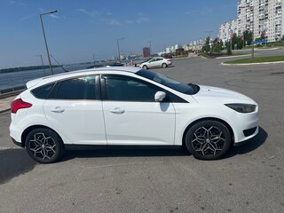 2016 Ford Focus III Рестайлинг, белый, 800000 рублей, вид 4