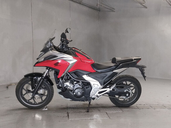 2021 Honda NC 750X, красный, 900000 рублей - вид 1