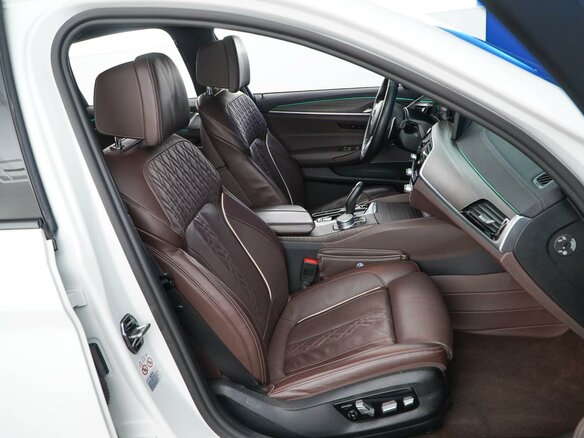 2020 BMW 5 серии 530i xDrive VII (G30/G31/G38) Рестайлинг, белый - вид 7