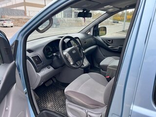 2010 Hyundai H-1 II, голубой, 1400000 рублей, вид 5