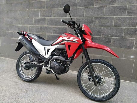 2025 Honda XR 190, красный, 399900 рублей, вид 4