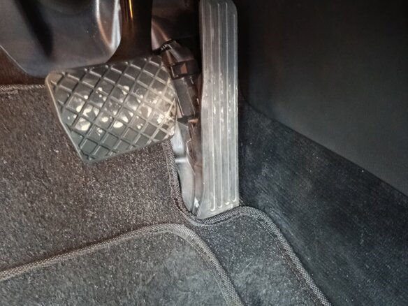 2010 Volkswagen Passat B6, серебристый, 1300000 рублей - вид 13