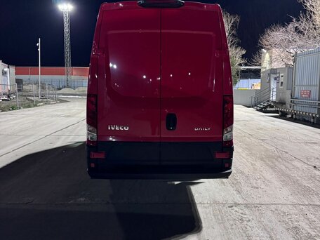 2024 Iveco Daily, красный, 8500000 рублей, вид 5