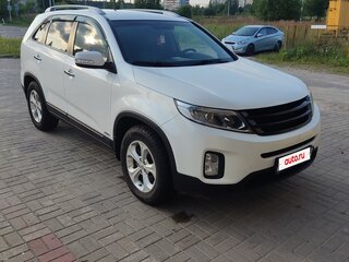 2013 Kia Sorento II Рестайлинг, белый, 1150000 рублей, вид 2