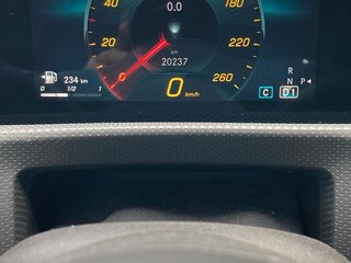 2021 Mercedes-Benz CLA 200 II (C118, X118), чёрный, 4299000 рублей, вид 5