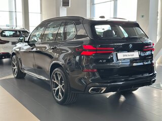 2024 BMW X5 Long 30Li IV (G05/G18) Рестайлинг, чёрный, 10990000 рублей, вид 2