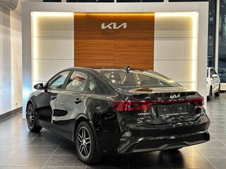 2025 Kia Cerato IV Рестайлинг, чёрный, 3264900 рублей, вид 4