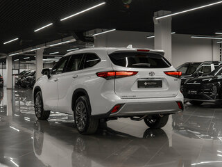 2025 Toyota Highlander IV (XU70), белый, 5230000 рублей, вид 4