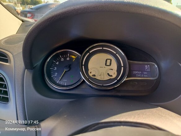 2012 Renault Megane III, пурпурный, 650000 рублей - вид 9