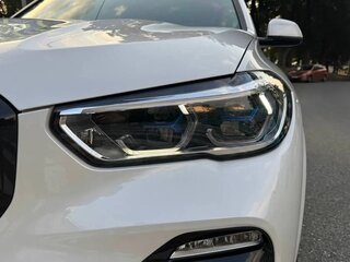 2021 BMW X5 45e IV (G05/G18), белый, 9350000 рублей, вид 5