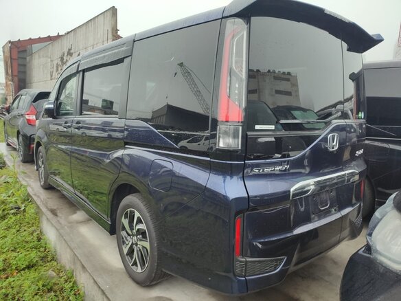2019 Honda Stepwgn Spada V Рестайлинг, синий, 2390000 рублей - вид 23