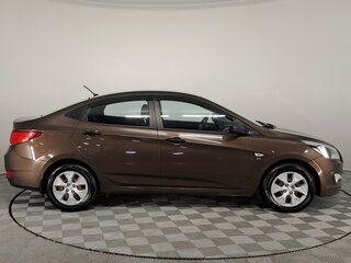 2015 Hyundai Solaris I Рестайлинг, коричневый, 920000 рублей, вид 4