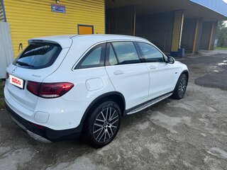 2021 Mercedes-Benz GLC 300 e I (X253) Рестайлинг, белый, 4900000 рублей, вид 3