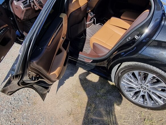 2020 Lexus ES 250 VII, чёрный, 3800000 рублей - вид 16