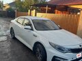 2019 Kia Optima IV Рестайлинг, белый, 1500000 рублей