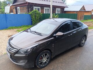 2015 Hyundai Solaris I Рестайлинг, коричневый, 955000 рублей, вид 2