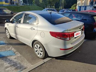 2017 Kia Rio III Рестайлинг, серебристый, 1200000 рублей, вид 2