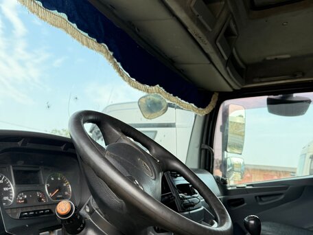 2012 Mercedes-Benz Axor, чёрный, 1279000 рублей, вид 4