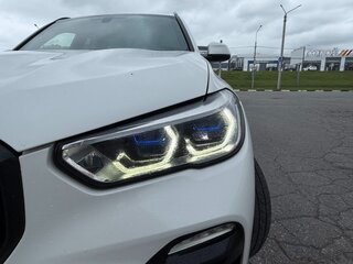 2020 BMW X5 30d IV (G05/G18), белый, 5300000 рублей, вид 2
