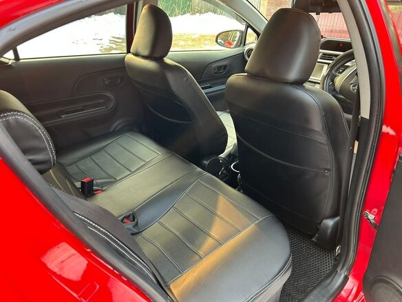 2014 Toyota Aqua I, красный, 760000 рублей - вид 3