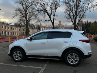 2017 Kia Sportage IV, белый, 1750000 рублей, вид 3