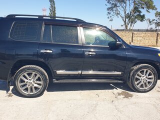 2012 Toyota Land Cruiser 200 Series Рестайлинг 1, чёрный, 3700000 рублей, вид 4