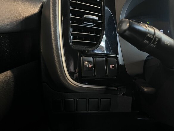 2018 Mitsubishi Outlander III Рестайлинг 3, чёрный, 1890000 рублей - вид 30