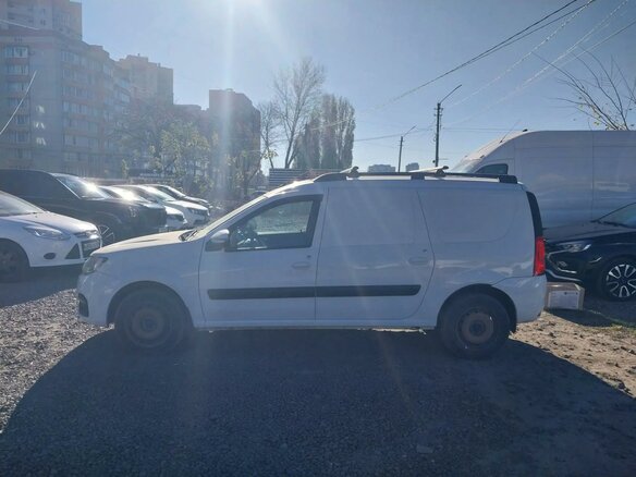 2022 LADA (ВАЗ) Largus, белый, 725000 рублей - вид 4