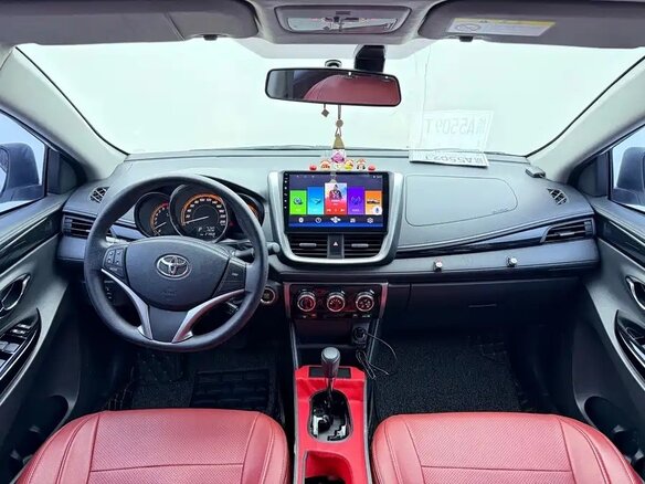 2022 Toyota Yaris L XP150 Рестайлинг, белый, 947000 рублей - вид 7