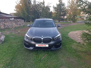 2020 BMW 1 серии 118i III (F40), серый, 3000000 рублей, вид 2