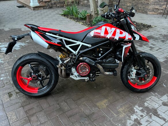 2022 Ducati Hypermotard, красный, 1430000 рублей - вид 6