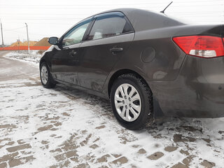 2010 Kia Cerato 5-speed II, золотистый, 750000 рублей, вид 5