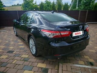 2019 Toyota Camry VIII (XV70), чёрный, 2032116 рублей, вид 3