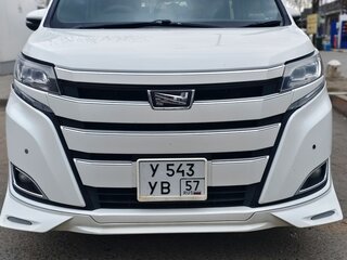 2019 Toyota Noah III (R80) Рестайлинг, белый, 2000050 рублей, вид 3