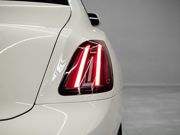 2025 Rolls-Royce Ghost Black Badge II Рестайлинг (Series II), серый, 47294000 рублей - вид 18