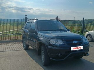 2011 Chevrolet Niva I Рестайлинг, серебристый, 500000 рублей, вид 2