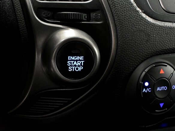2013 Hyundai ix35 I Рестайлинг, белый, 1520000 рублей - вид 14