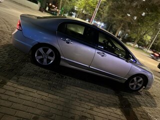 2008 Honda Civic VIII, серебристый, 950000 рублей, вид 3
