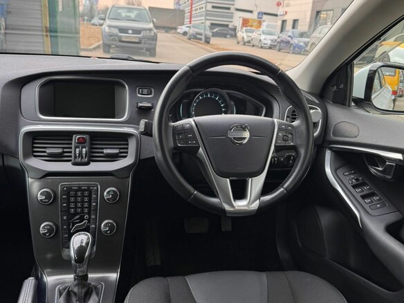 2013 Volvo V40 II, белый, 920000 рублей - вид 5