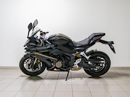 2025 QJMotor SRK 800 RR, чёрный, 729000 рублей, вид 2