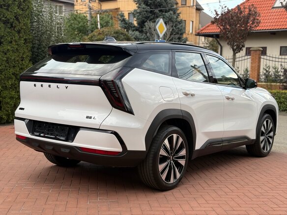 2026 Geely Atlas II, белый, 2999007 рублей - вид 4