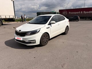 2016 Kia Rio III Рестайлинг, белый, 600000 рублей, вид 1