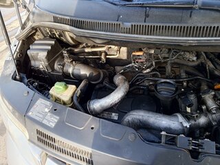 2009 Volkswagen Caravelle LWB Long T5, серый, 1600000 рублей, вид 2
