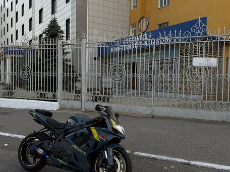 2007 Suzuki GSX-R 600, серый, 570000 рублей, вид 3