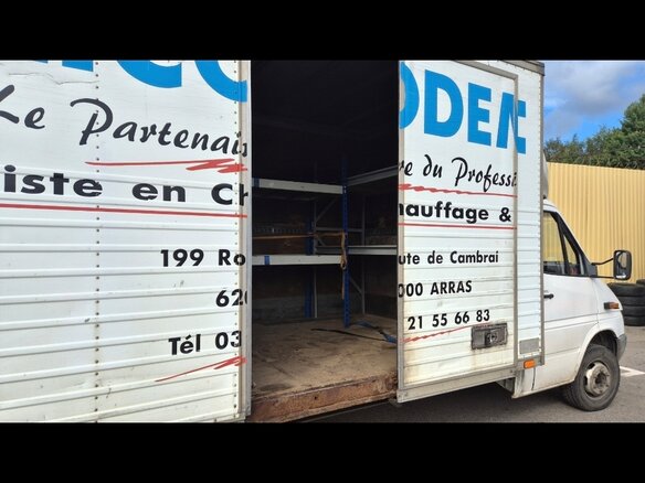 2001 Mercedes-Benz Sprinter, белый, 1200000 рублей - вид 1