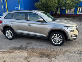 2021 Skoda Kodiaq I, коричневый, 3150000 рублей, вид 4