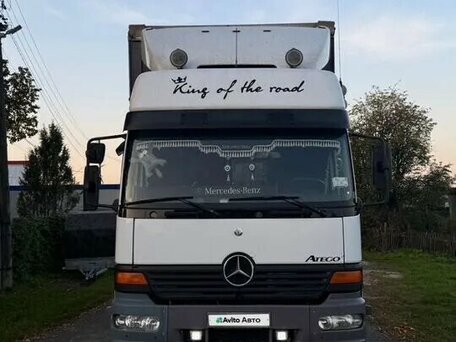 2004 Mercedes-Benz Atego, белый, 2500000 рублей, вид 2