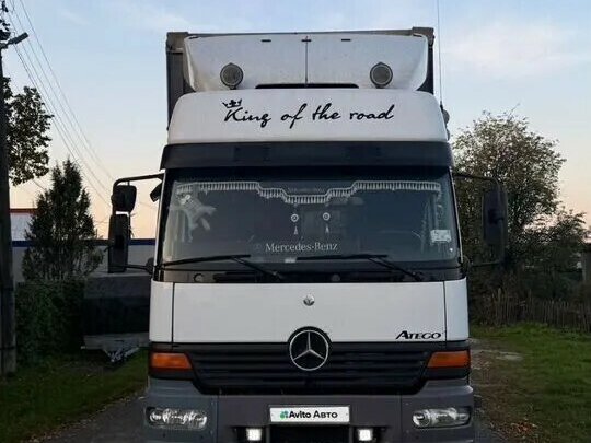 2004 Mercedes-Benz Atego, белый - вид 1