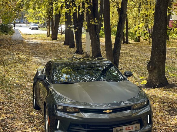 2017 Chevrolet Camaro VI, серый, 2600000 рублей - вид 1