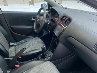 2011 Volkswagen Polo V, белый, 1000000 рублей, вид 4